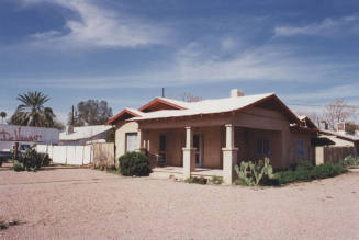 Adobe bungalow / 600 West 5th Street, Tempe, AZ