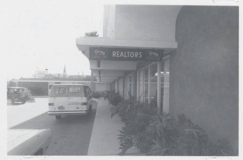 Century 21 Realtors - 225 East Apache Boulevard, Tempe, Arizona