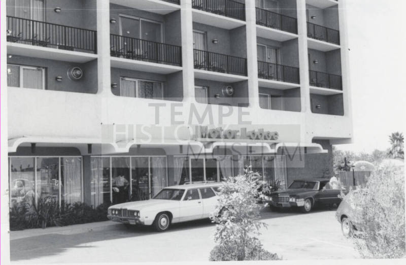 Howard Johnson's Restaurant/Motor Lodge - 225 East Apache Boulevard, Tempe, Ariz
