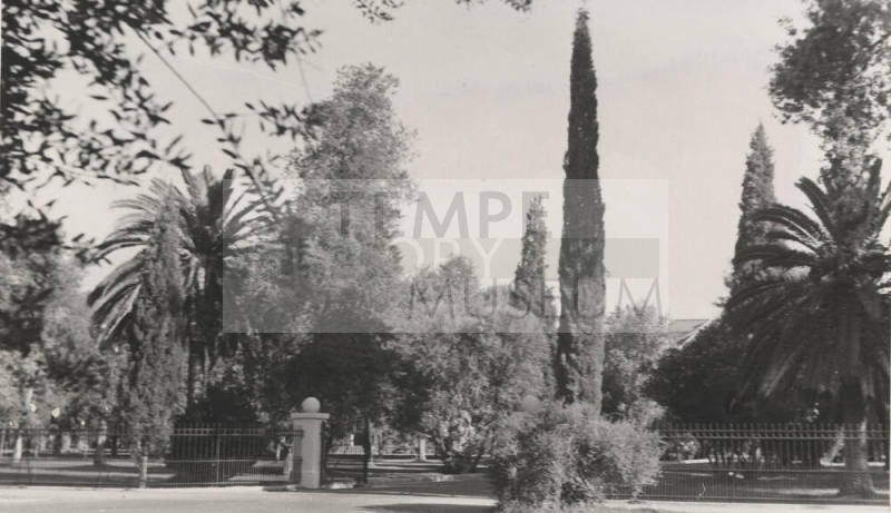 Park area and entrance to grounds north of Old Main at Arizona State University
