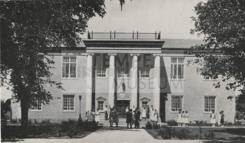 Matthews Library when first constructed in 1930