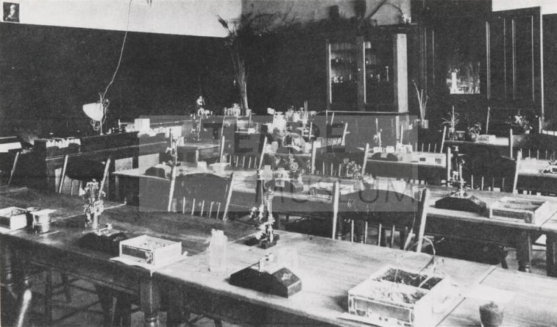 Botany laboratory in Main Building on Dedication Day, February 5, 1898