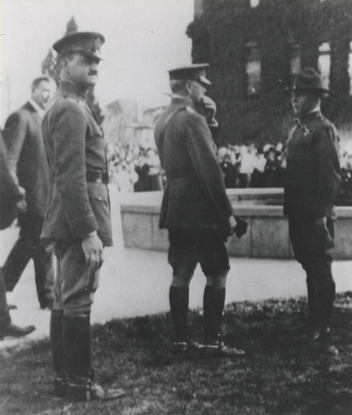 Military dignitaries visit Tempe Normal School in 1920