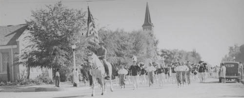 Homecoming Parade on 8th Street (later University Drive)