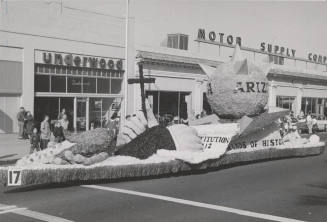 Parade float celebrating Arizona history