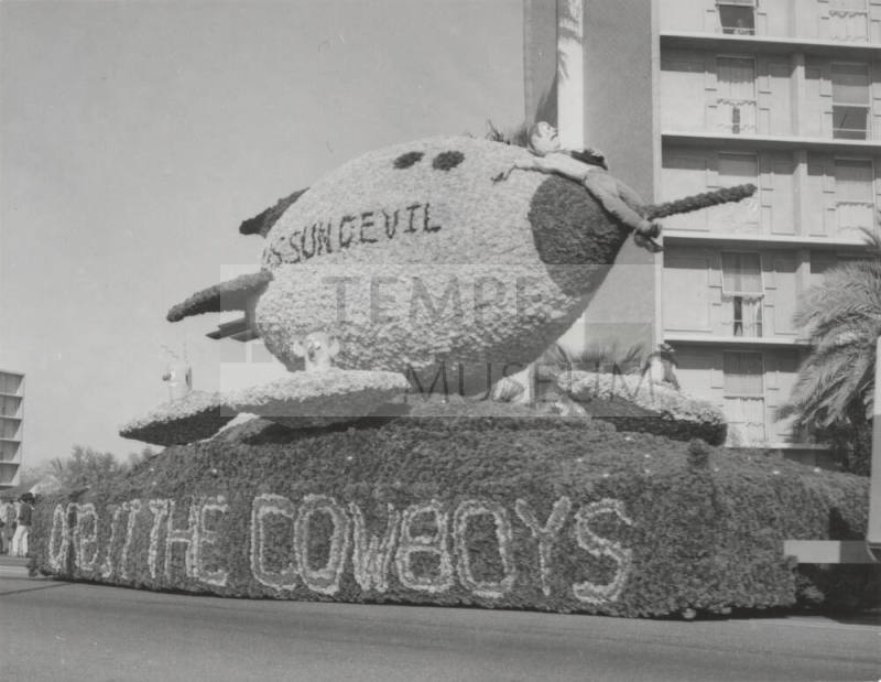 Sun Devil parade float