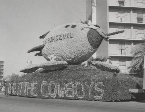 Sun Devil parade float