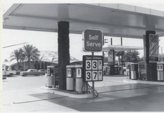 University Mobil Gasoline Station - 904 East Apache Boulevard, Tempe, Arizona