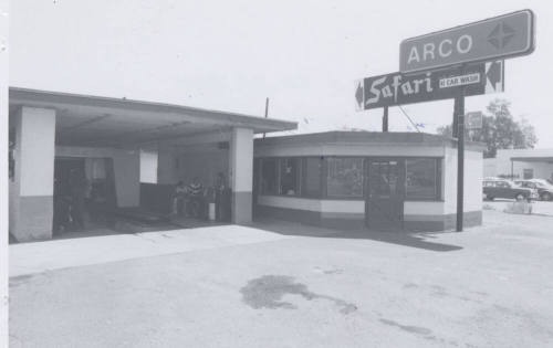 Safari Car Wash - 916 East Apache Boulevard, Tempe, Arizona