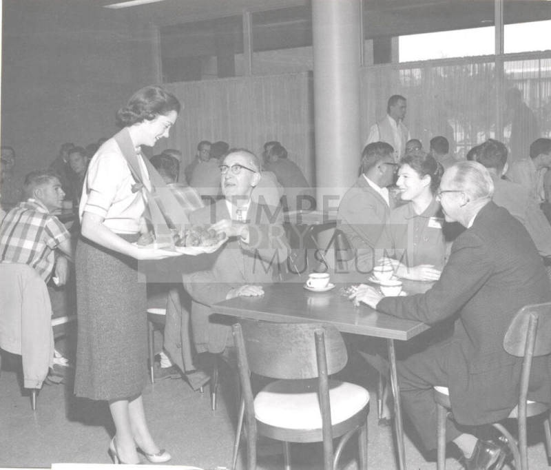 President Gammage Visits Memorial Union Coffee Shop