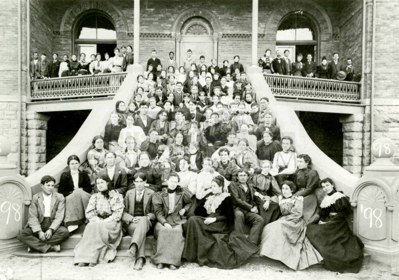 500 Guests Help Celebrate the Dedication of the Main Building