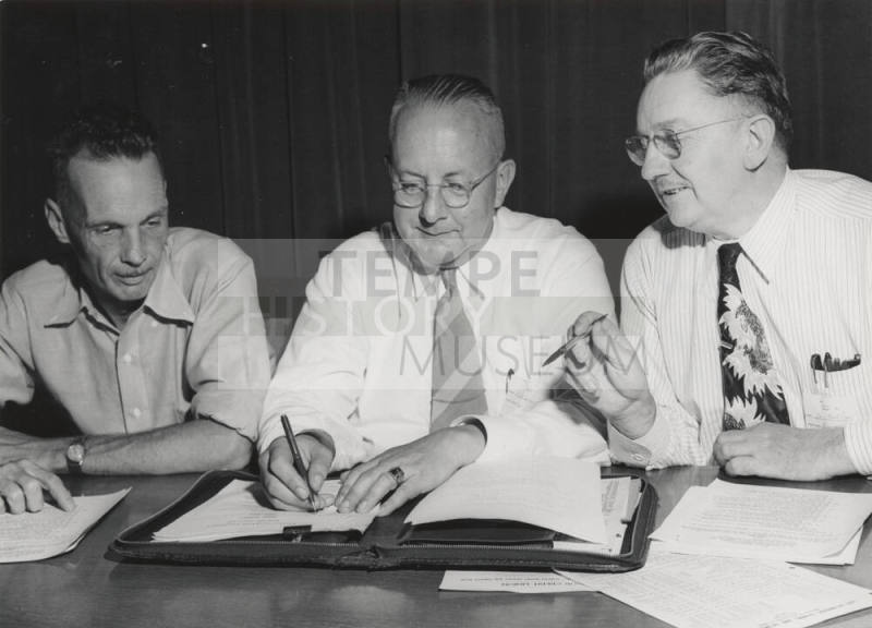 Faculty Working on Early Version of Faculty Constitution