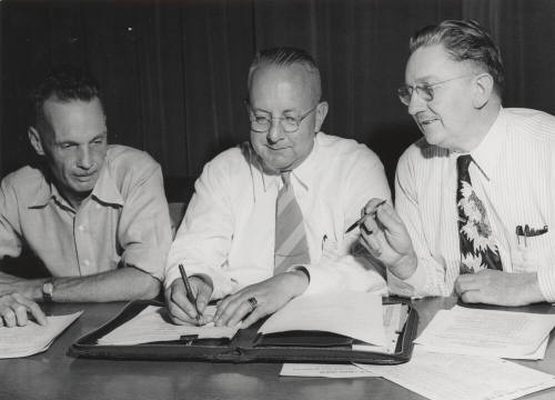 Faculty Working on Early Version of Faculty Constitution