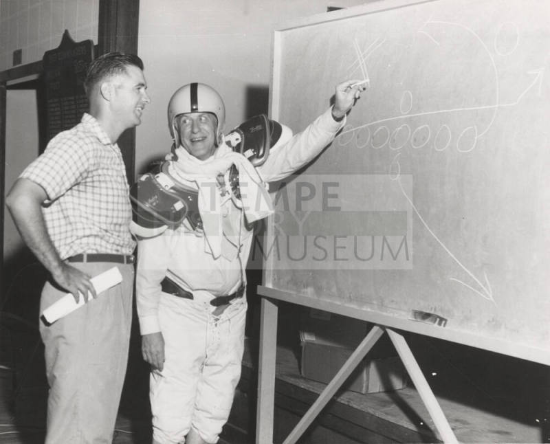 Jerry Van Dyke Outlines Football Play