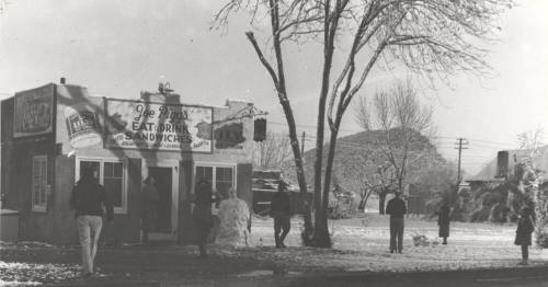 Joe Pigg's Restaurant at Corner of College and 8th Street