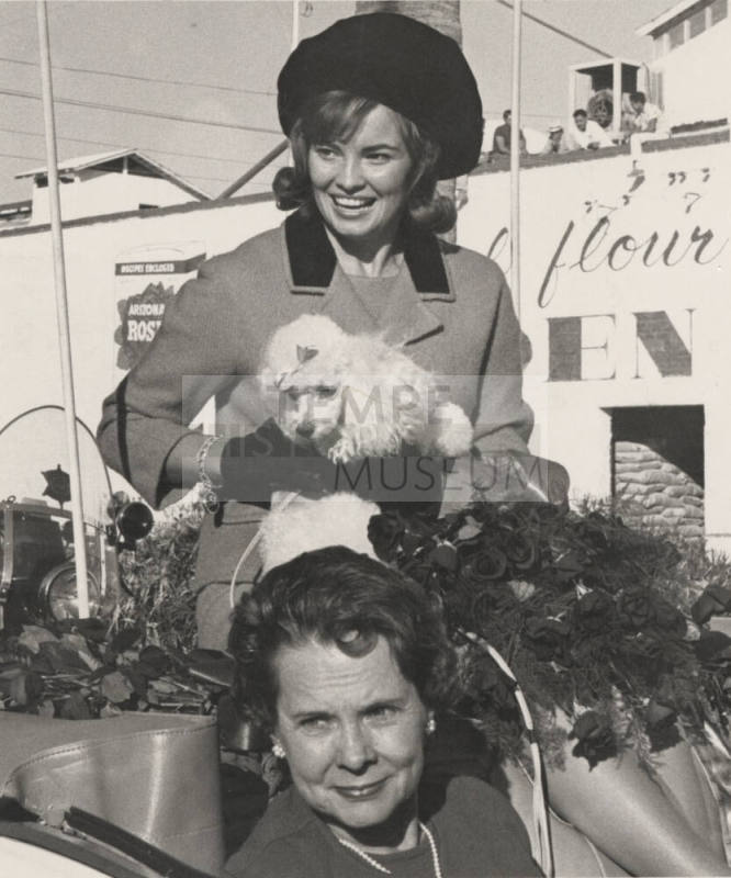 "Miss America" Vonda Kay Van Dyke arrives in Tempe for ASU Homecoming