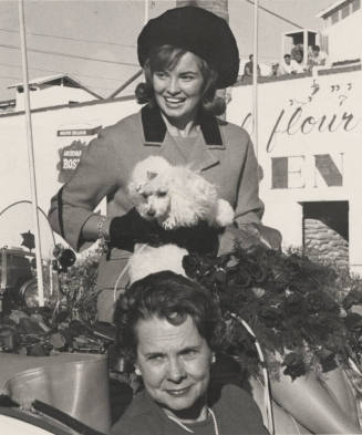 "Miss America" Vonda Kay Van Dyke arrives in Tempe for ASU Homecoming