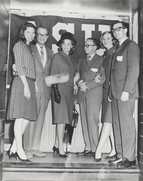Vonda Kay Van Dyke (in fur-trimmed suit) Miss Arizona, later Miss America